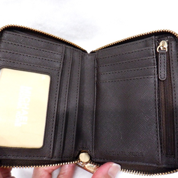 MICHAEL KORS Medium Zip Around Wallet - Picture 7 of 12